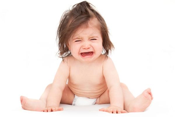 Tình trạng trẻ khóc dạ đề rất dễ nhận biết, tuy nhiên, nếu trẻ khóc dạ đề mà còn kèm theo các biểu hiện sau đây, đặc biệt là những trẻ trên 6 tháng tuổi thì bố mẹ cần lưu ý đây có thể là dấu hiệu của các bệnh lý: